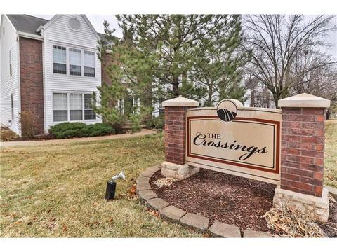 1316 Crossings Ct #C, Ballwin, MO 63021 photo 2
