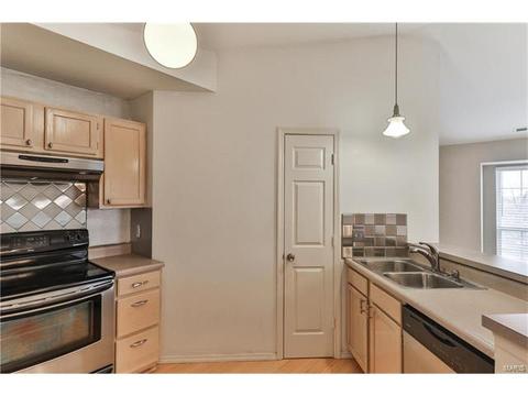 1316 Crossings Ct #C, Ballwin, MO 63021 photo 13