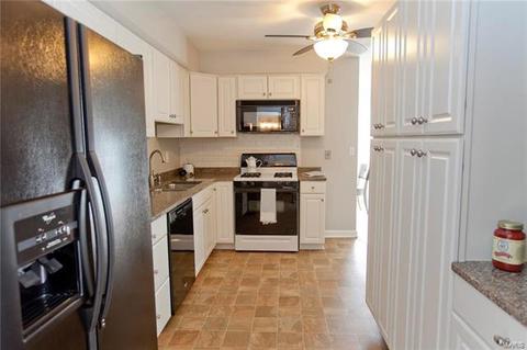 357 Fox Village Ct, Ballwin, MO 63021 photo 12