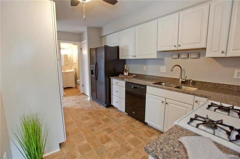 357 Fox Village Ct, Ballwin, MO 63021 photo 11