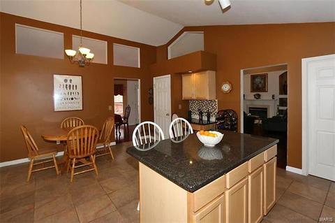 1181 Cypress Point Dr, O'fallon, MO 63366 photo 12