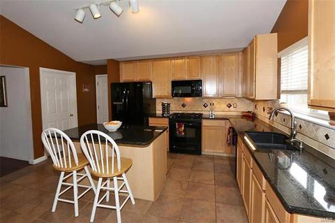 1181 Cypress Point Dr, O'fallon, MO 63366 photo 10