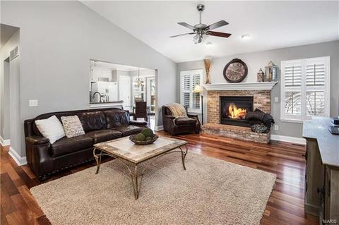 2723 Post Meadows Dr, O'fallon, MO 63368 photo 3