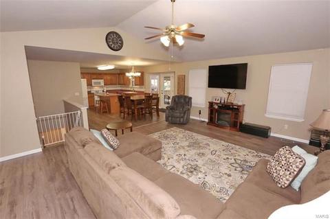 2646 Brook Mdw, O'fallon, MO 63368 photo 4