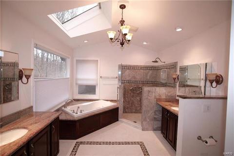 409 Thunderhead Canyon Dr, Wildwood, MO 63011 photo 3