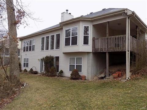 16017 Forest Vly, Ballwin, MO 63021 photo 2