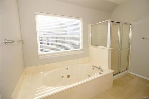 16017 Forest Vly, Ballwin, MO 63021 photo 13