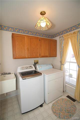 16017 Forest Vly, Ballwin, MO 63021 photo 10