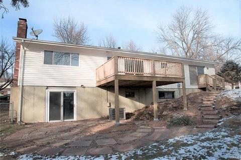 1150 Briarhurst Dr, Ballwin, MO 63021 photo 2