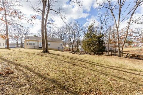 18 N Kern Dr, O'fallon, MO 63366 photo 6