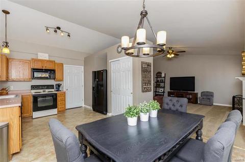 18 N Kern Dr, O'fallon, MO 63366 photo 21