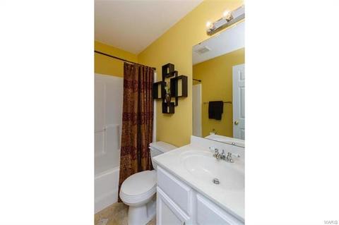 18 N Kern Dr, O'fallon, MO 63366 photo 16
