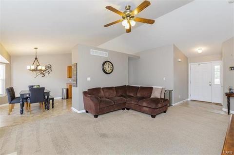 18 N Kern Dr, O'fallon, MO 63366 photo 8