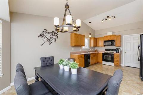 18 N Kern Dr, O'fallon, MO 63366 photo 10