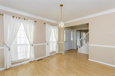 8 Patriots Ln, O'fallon, MO 63368 photo 4