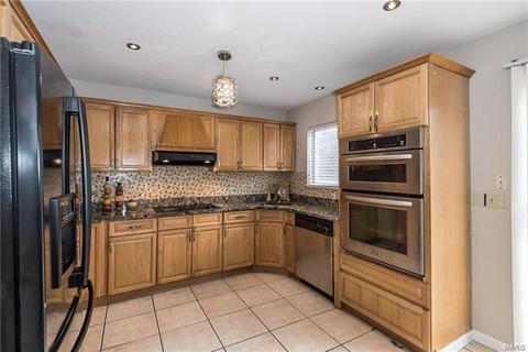 724 Ginger Wood Ct, Ballwin, MO 63021 photo 8