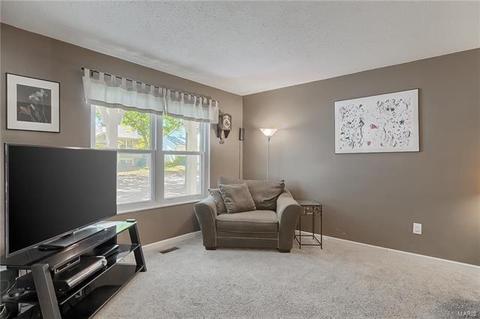 371 Windyoak, Ballwin, MO 63021 photo 7