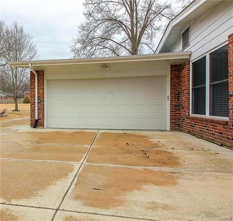 318 Algonquin, Ballwin, MO 63011 photo 26