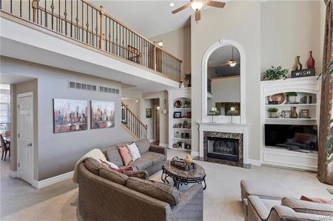 527 Roaring Fork Dr, Grover, MO 63040 photo 8