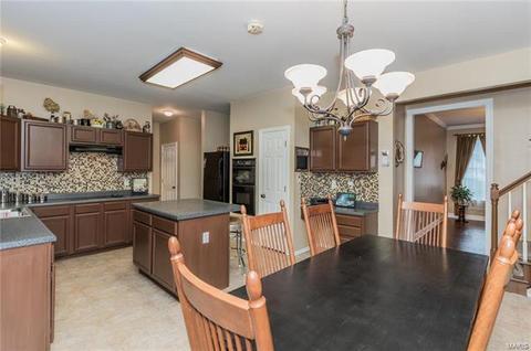 732 Hilltop Woods Ct, Eureka, MO 63025 photo 26