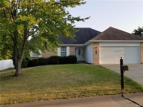 3306 Hampton Xing, Saint Charles, MO 63303 photo 1