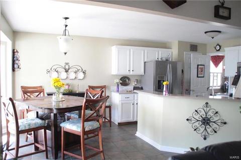 3306 Hampton Xing, Saint Charles, MO 63303 photo 4