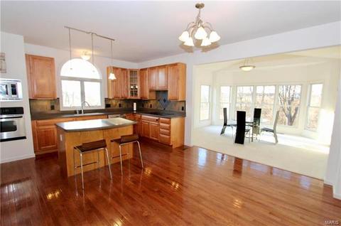 762 Southbrook Frst, Weldon Spring, MO 63304 photo 3