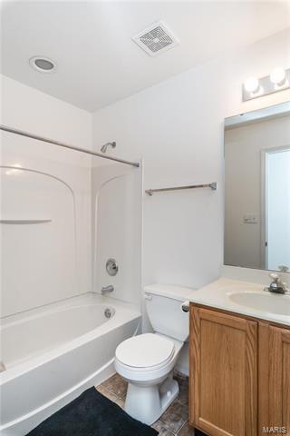356 Heritage Cmns, O'fallon, MO 63368 photo 10