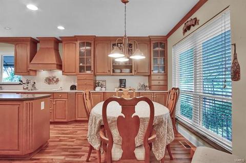 17 Rainfield, Ballwin, MO 63021 photo 3