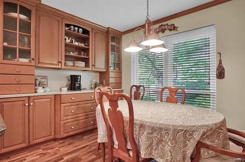17 Rainfield, Ballwin, MO 63021 photo 4