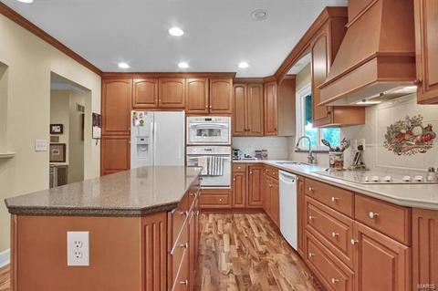 17 Rainfield, Ballwin, MO 63021 photo 6