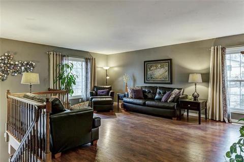 1418 Autumn Leaf Dr, Ballwin, MO 63021 photo 2