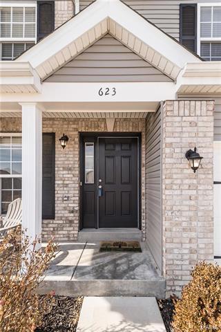 623 Falling Brook Dr, O'fallon, MO 63366 photo 3