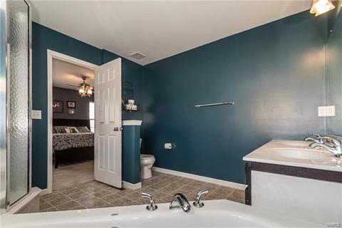 623 Falling Brook Dr, O'fallon, MO 63366 photo 35
