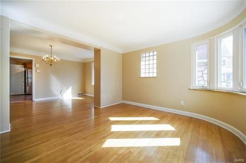 6809 Edison Ave, Velda Village Hills, MO 63121 photo 4