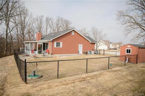 744 Obrecht Ln, O'fallon, MO 63366 photo 2