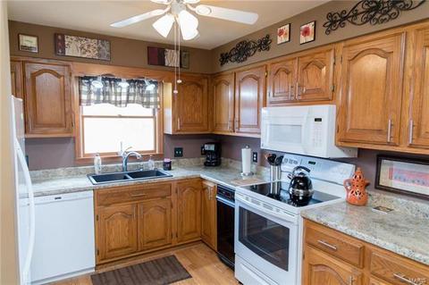 744 Obrecht Ln, O'fallon, MO 63366 photo 4
