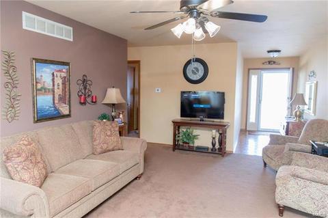 744 Obrecht Ln, O'fallon, MO 63366 photo 10
