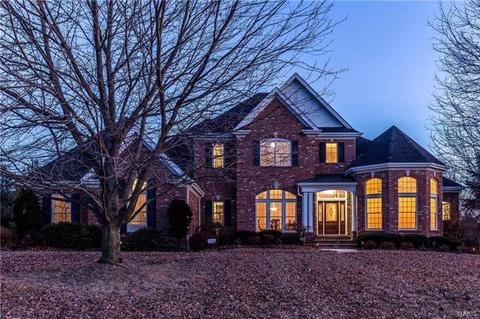 5351 Lancelot Dr, Weldon Spring, MO 63304 photo 2