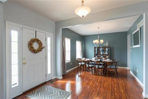 952 Molloy Dr, O'fallon, MO 63366 photo 2