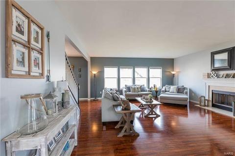 952 Molloy Dr, O'fallon, MO 63366 photo 4