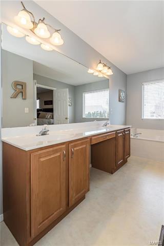 238 Arbor Trails Dr, Ballwin, MO 63021 photo 35