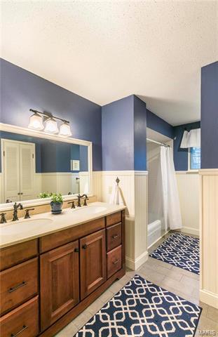 1010 Dutch Mill Dr, Ballwin, MO 63011 photo 32
