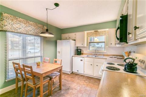 1010 Dutch Mill Dr, Ballwin, MO 63011 photo 11