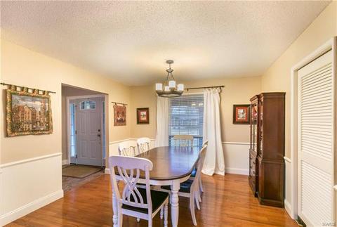 1010 Dutch Mill Dr, Ballwin, MO 63011 photo 9