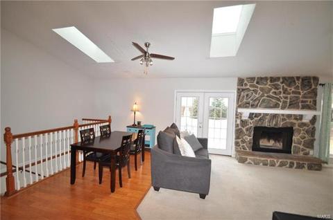 529 Big Timber Ln, O'fallon, MO 63368 photo 3