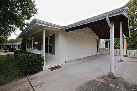 514 Blazedwood, Ballwin, MO 63021 photo 2