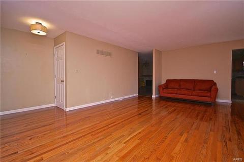 514 Blazedwood, Ballwin, MO 63021 photo 4