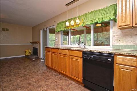 514 Blazedwood, Ballwin, MO 63021 photo 9