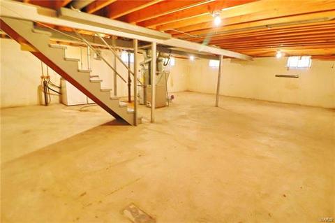 25 Evergreen Ct, Ballwin, MO 63021 photo 17